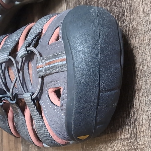 Keen Clearwater CNX Sandals • Size 9.5 • Raven / Tortoise Shell - Picture 16 of 16